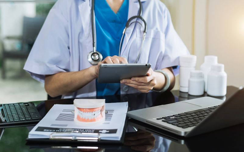 Associate vs Self-Employed Dentist